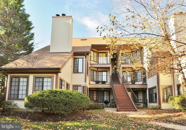 $2,300 | 6009 Curtier Drive, Unit C, Alexandria, VA 22310