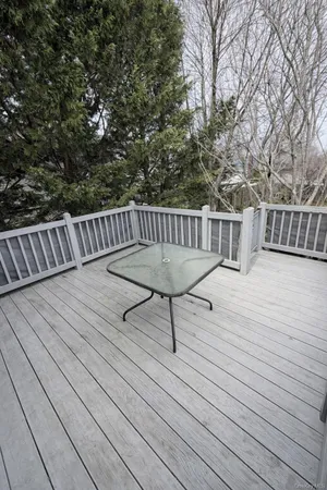 $2,700 | 308 Kansas Street, Lindenhurst, NY 11757