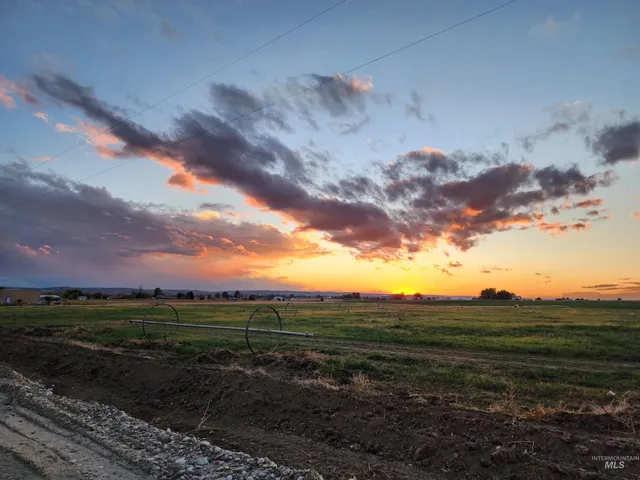 $329,900 | 1623 Ruby Lane, Emmett, ID 83617