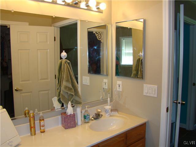 1536 Pine Field Road Stroudsburg, PA 18360 - Photo 9 of 13 Gallery Image 9