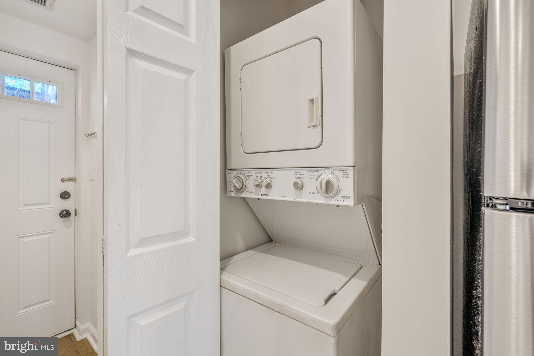 1268 16th Street Northeast Washington, DC 20002 - Photo 14 of 17 a utility room with dryer and washer