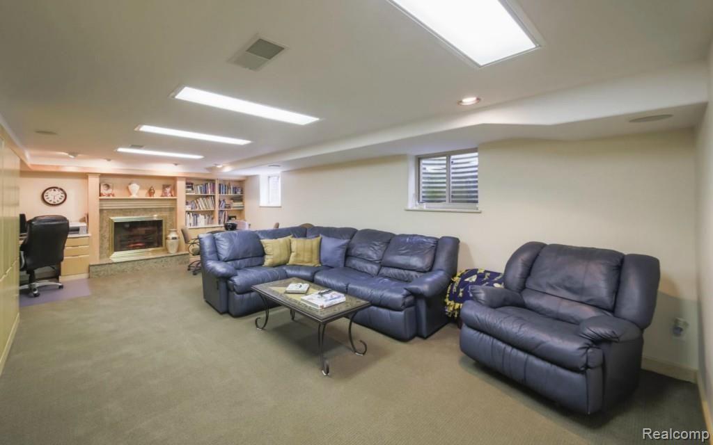 240 Touraine Road Grosse Pointe Farms, MI 48236 - Photo 41 of 50