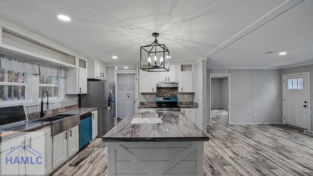 5655 Holmesville Road Jesup, GA 31545 - Photo 6 of 25 Gallery Image 6