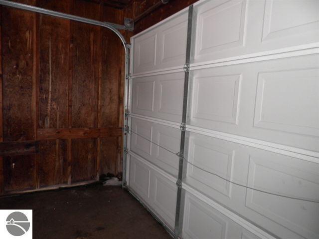 8377 North Long Lake Road Traverse City, MI 49685 - Photo 14 of 15 1713052-13.JPG