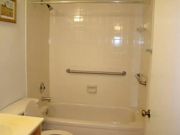 $1,600 | 370 Northwest 76th Avenue, Unit 104, Margate, FL 33063