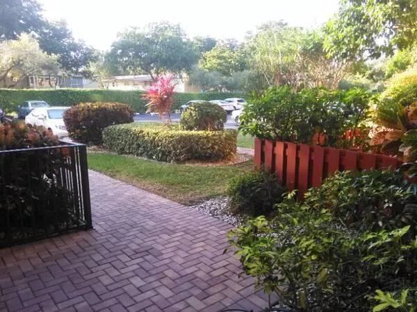 $1,600 | 370 Northwest 76th Avenue, Unit 104, Margate, FL 33063