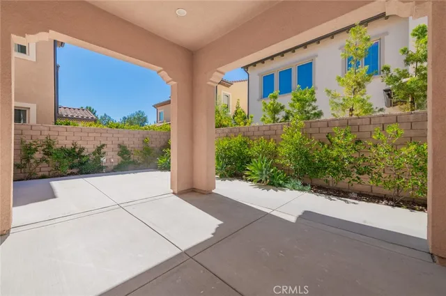 a view of a garden with pathway
