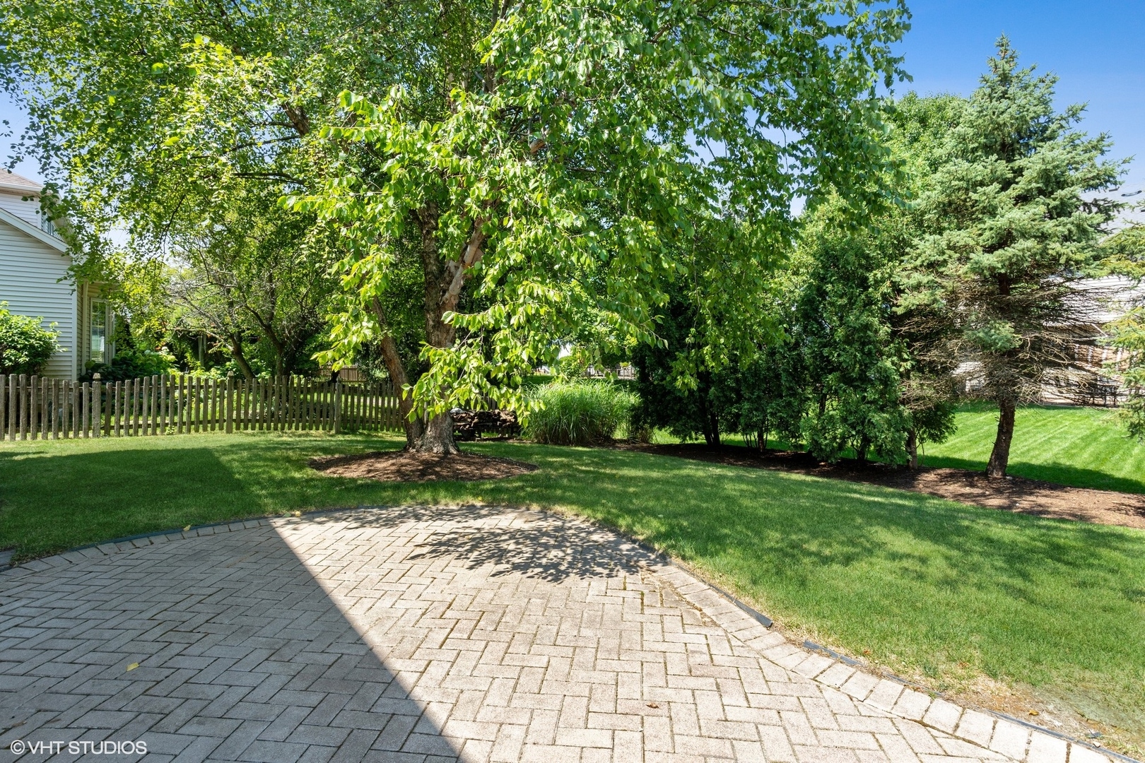 2772 Freeland Circle Naperville, IL 60564 - Photo 28 of 33 a view of a park with plants and trees
