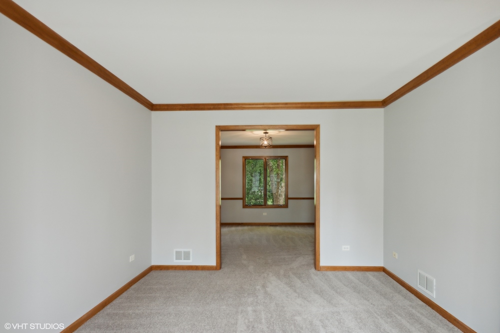 2772 Freeland Circle Naperville, IL 60564 - Photo 5 of 33 a view of an entryway