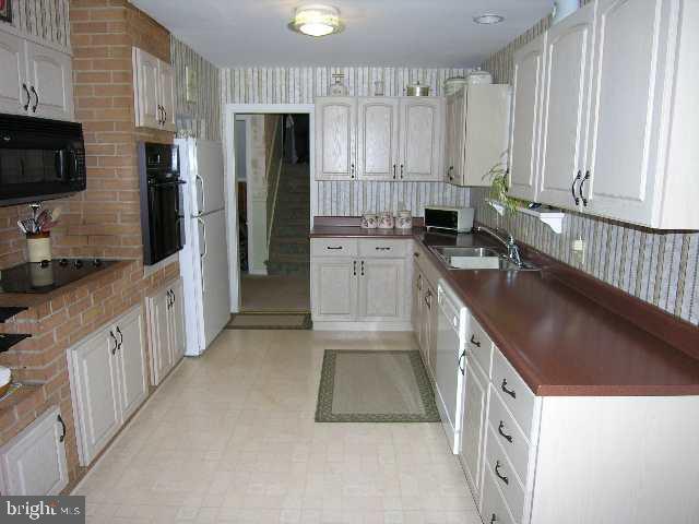 410 Parkside Road Camp Hill, PA 17011 - Photo 3 of 4 Gallery Image 3