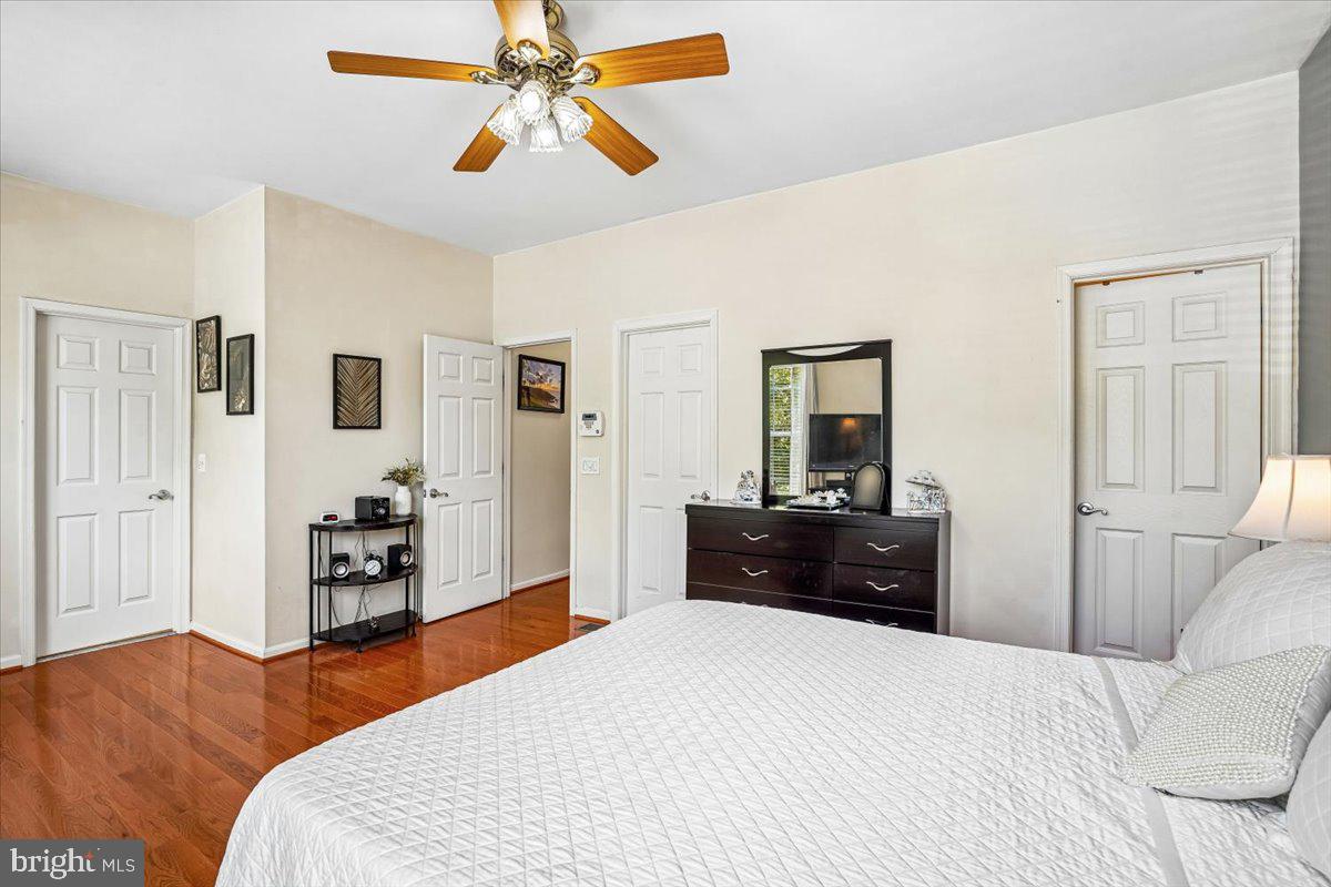 13806 Breezy Ridge Way Woodbridge, VA 22191 - Photo 23 of 42 Master Bedroom