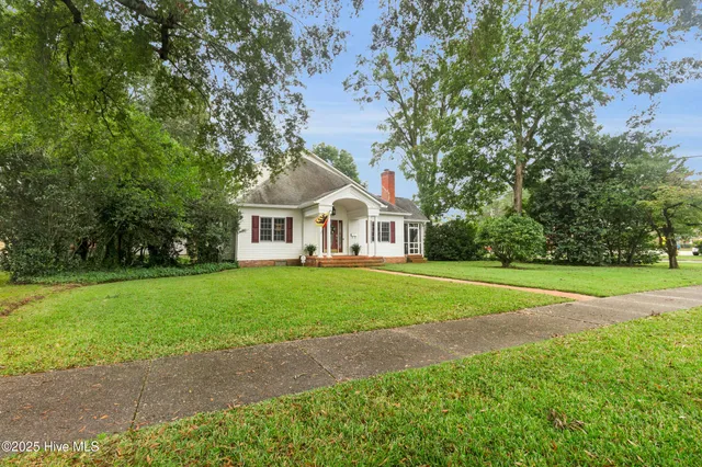 $2,500 | 1609 Lucerne Way, New Bern, NC 28560