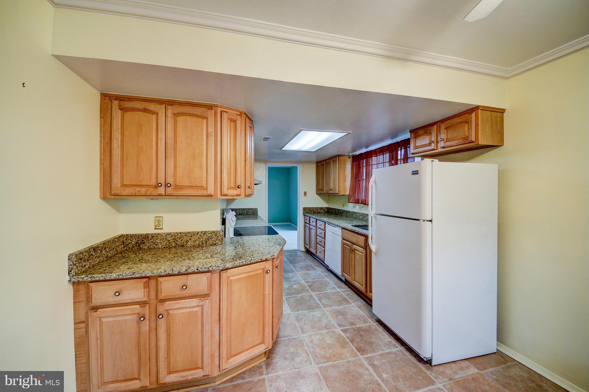 11636 Ivystone Court, Unit 2B2 Reston, VA 20191 - Photo 2 of 23 Kitchen