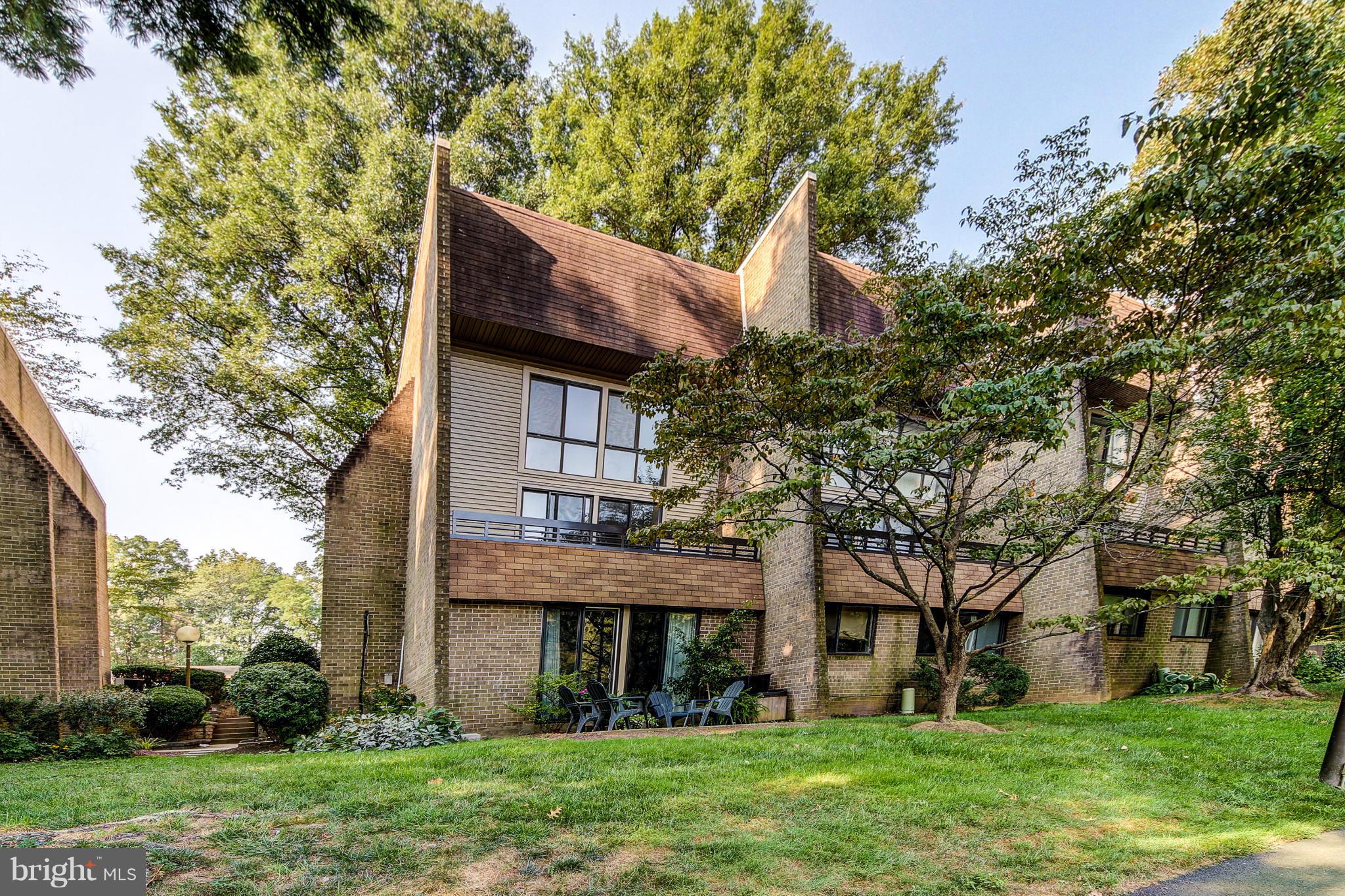 11636 Ivystone Court, Unit 2B2 Reston, VA 20191 - Photo 19 of 23 Exterior (Rear)