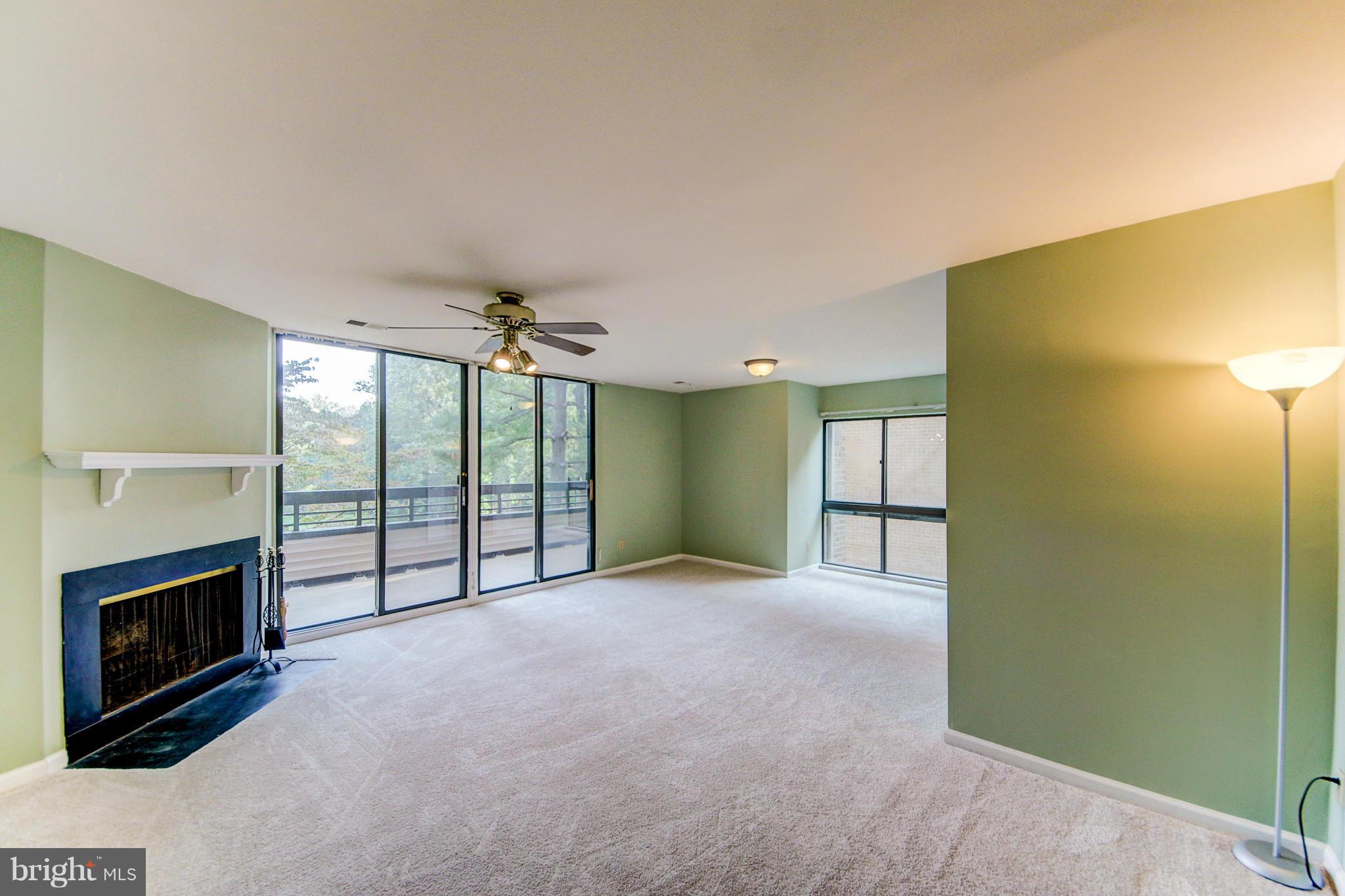 11636 Ivystone Court, Unit 2B2 Reston, VA 20191 - Photo 5 of 23 Family Room