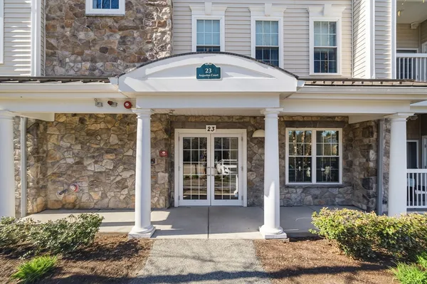 $809,900 | 23 Augustus Court, Unit 4003, Reading, MA 01867