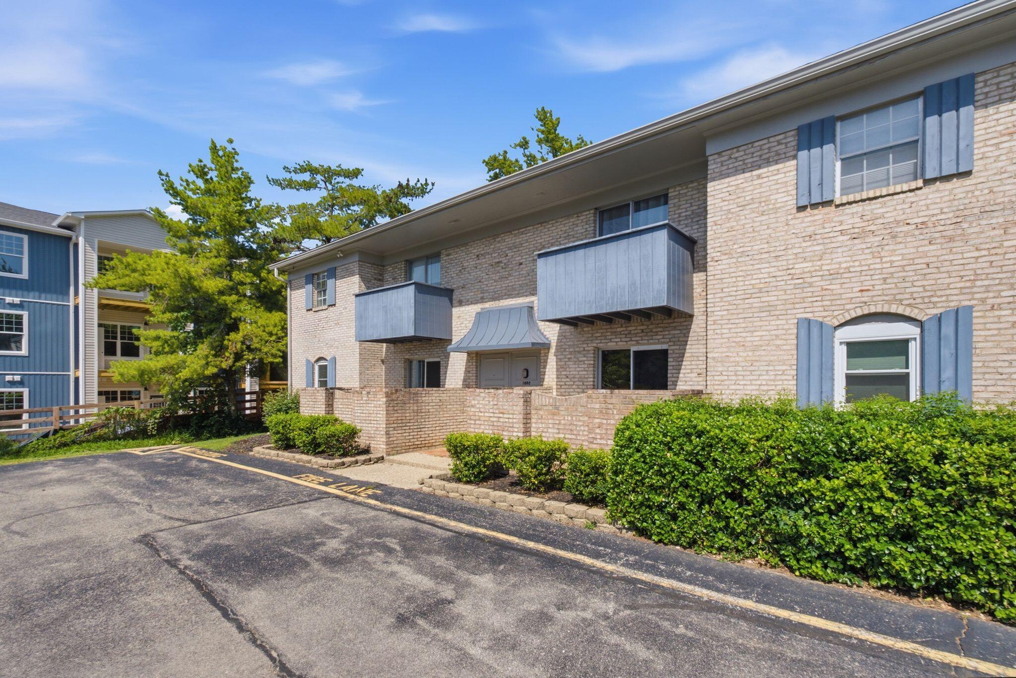 1092 Armstrong Mill Road, Unit B Lexington, KY 40517 - Photo 26 of 28 Front Exterior