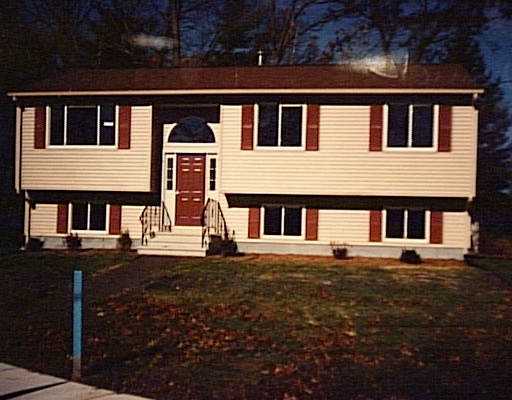 2 Step Circle Warwick, RI 02889 - Photo 1 of 1 Exterior Front.