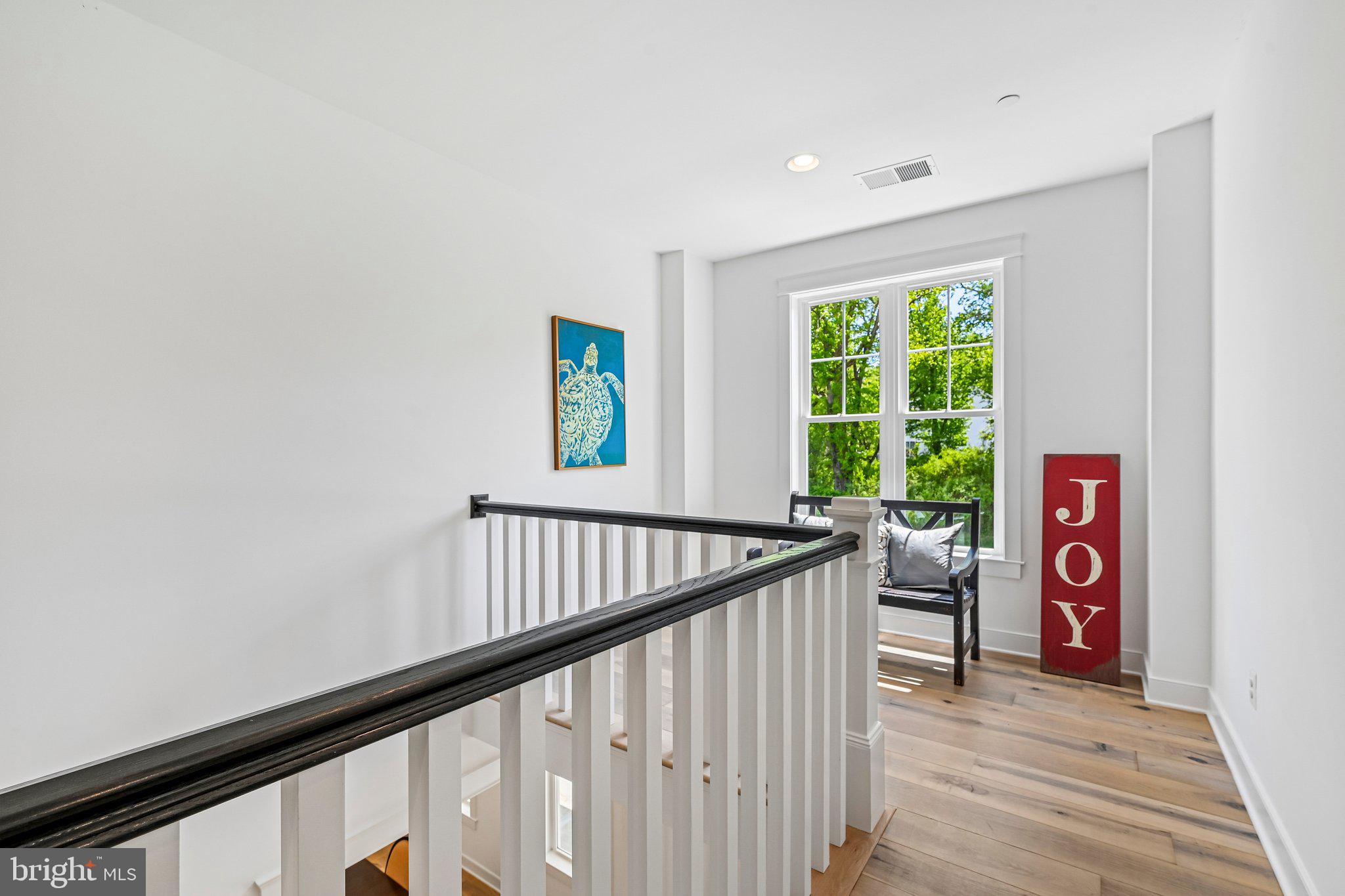 14516 Old Frederick Road Cooksville, MD 21723 - Photo 41 of 100 a view of an entryway with a window