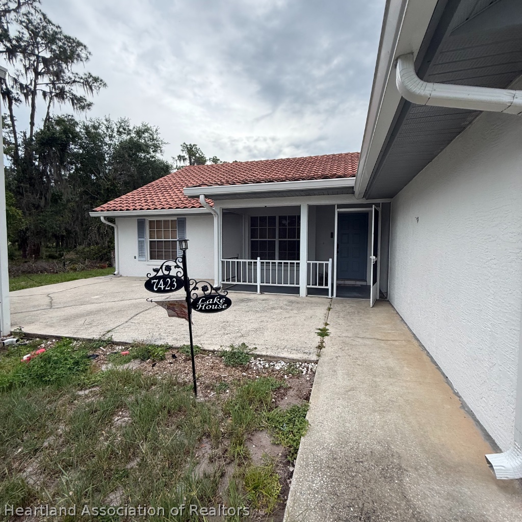 7423 Sparta Road Sebring, FL 33875 - Photo 3 of 32