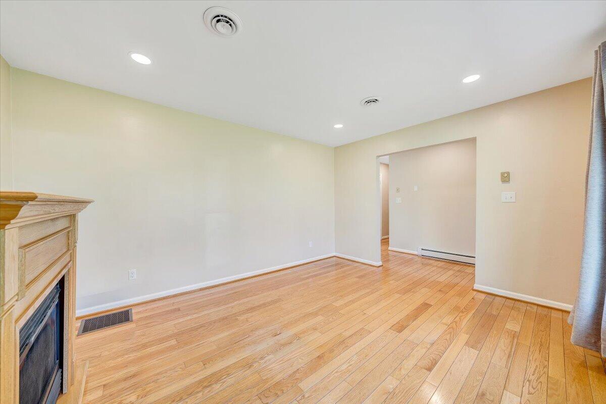 930 Farmington Road Hardy, VA 24101 - Photo 12 of 77 12-MIB07897