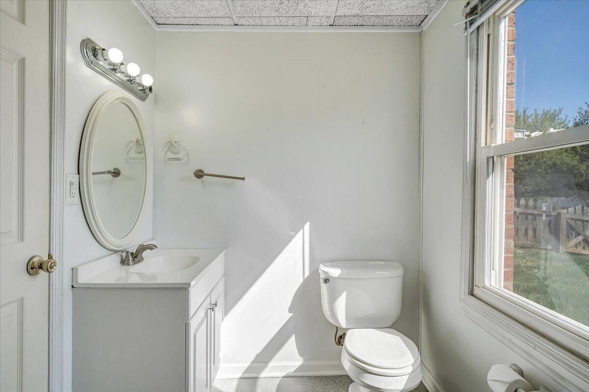 930 Farmington Road Hardy, VA 24101 - Photo 46 of 77 46-MIB08023