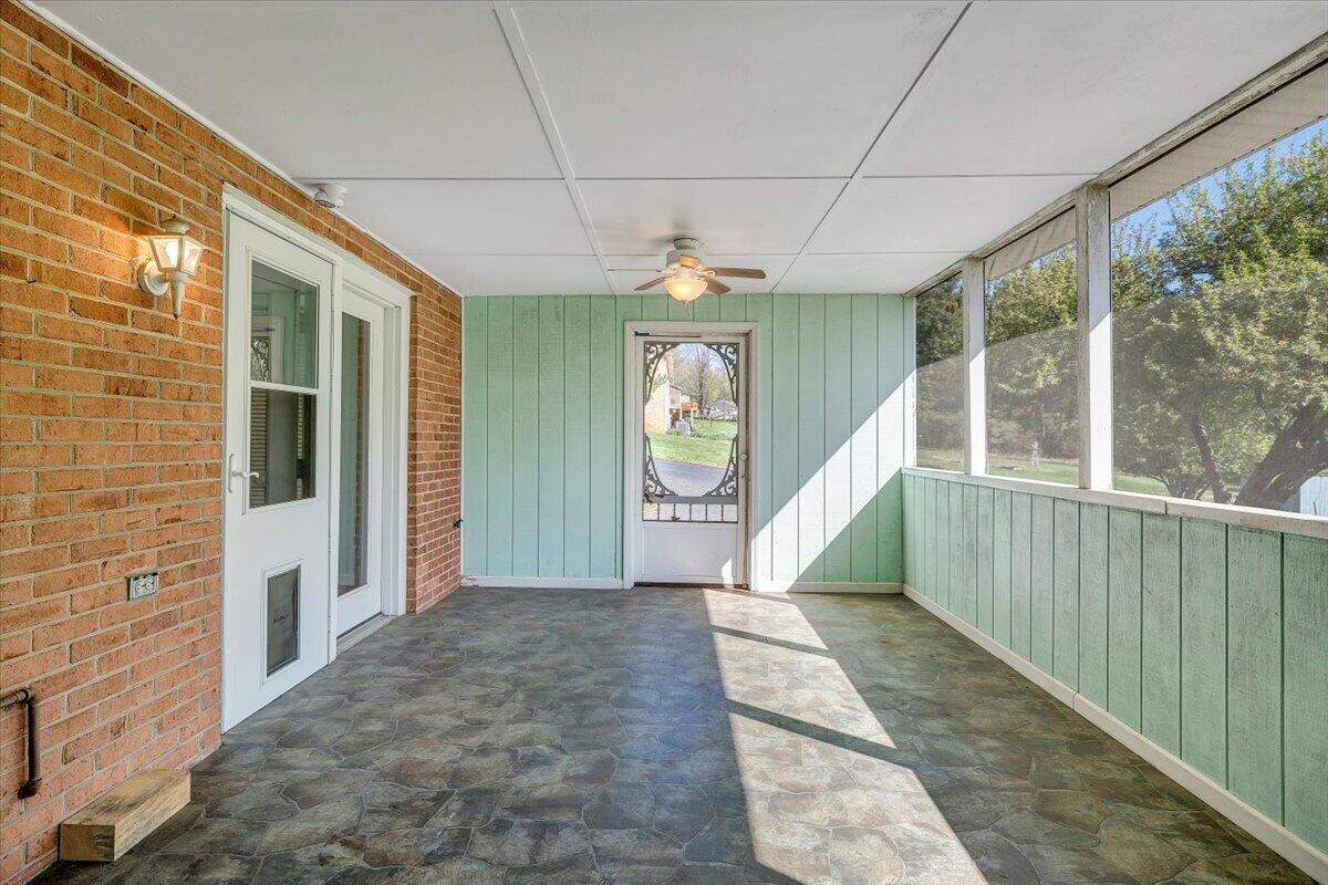 930 Farmington Road Hardy, VA 24101 - Photo 51 of 77 51-MIB08005