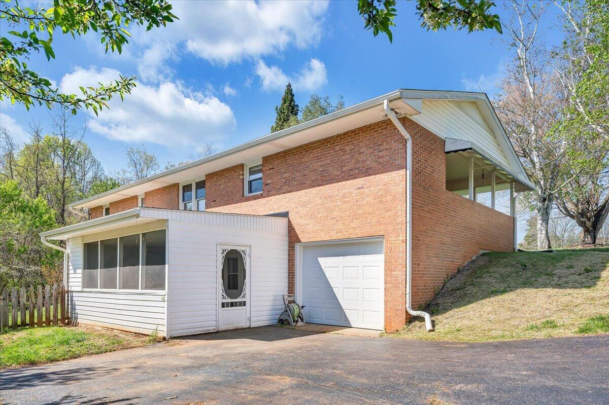 930 Farmington Road Hardy, VA 24101 - Photo 56 of 77 56-MIB08038