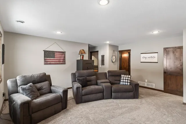 $625,000 | 27835 143rd Street Northwest, Zimmerman, MN 55398