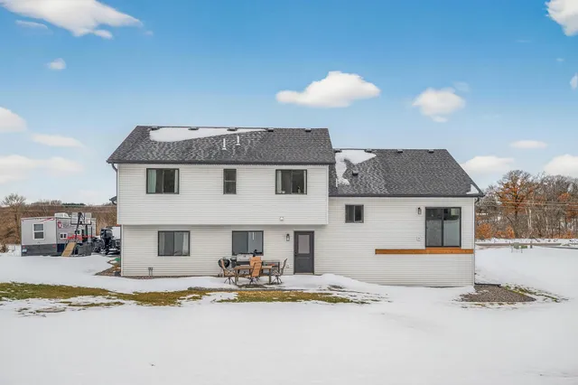 $625,000 | 27835 143rd Street Northwest, Zimmerman, MN 55398