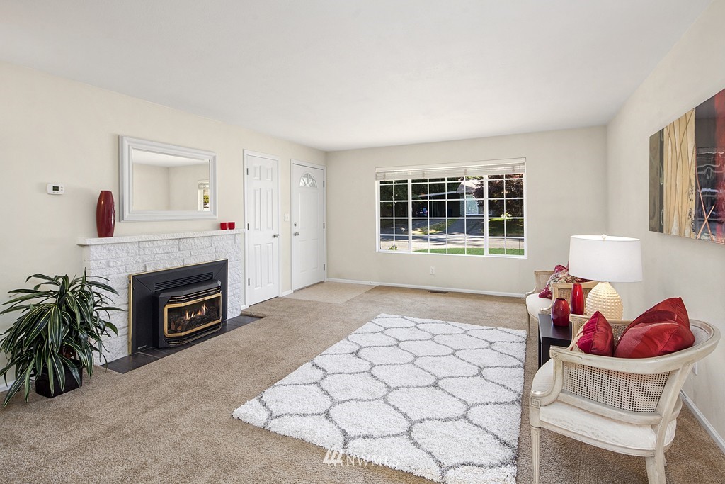 14604 Southeast 113th Street Renton, WA 98059 - Photo 2 of 11 Gallery Image 2