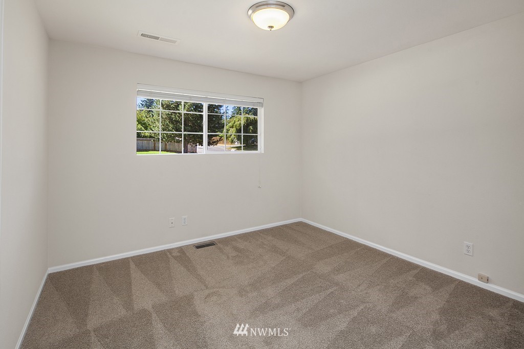 14604 Southeast 113th Street Renton, WA 98059 - Photo 7 of 11 Gallery Image 7