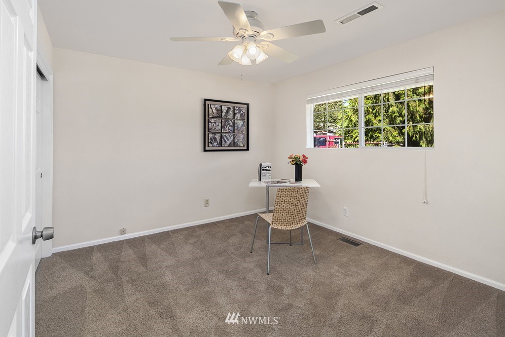 14604 Southeast 113th Street Renton, WA 98059 - Photo 9 of 11 Gallery Image 9