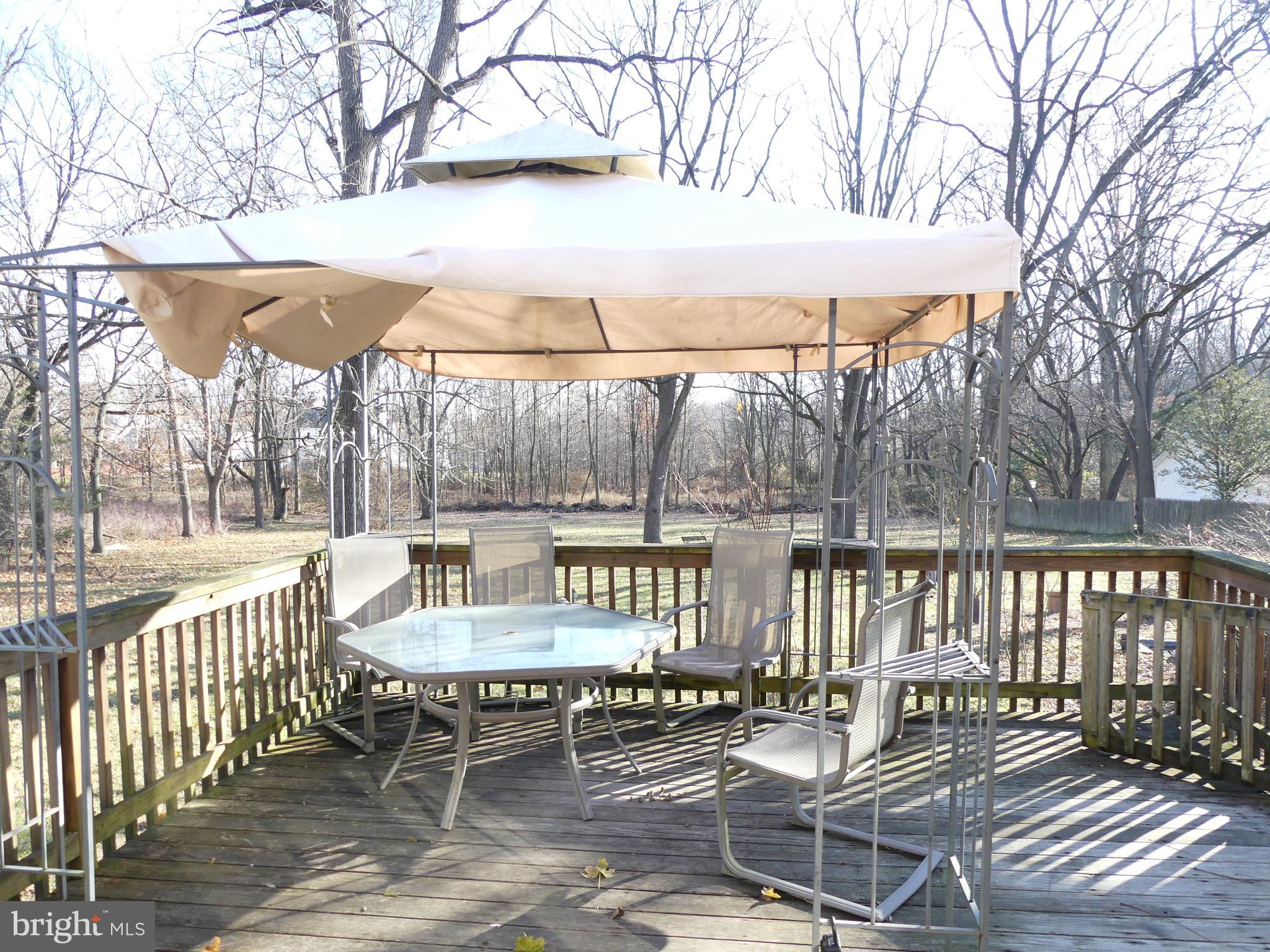 40 Old Hanover Road Reisterstown, MD 21136 - Photo 27 of 37 Entertain or just kick back and relax