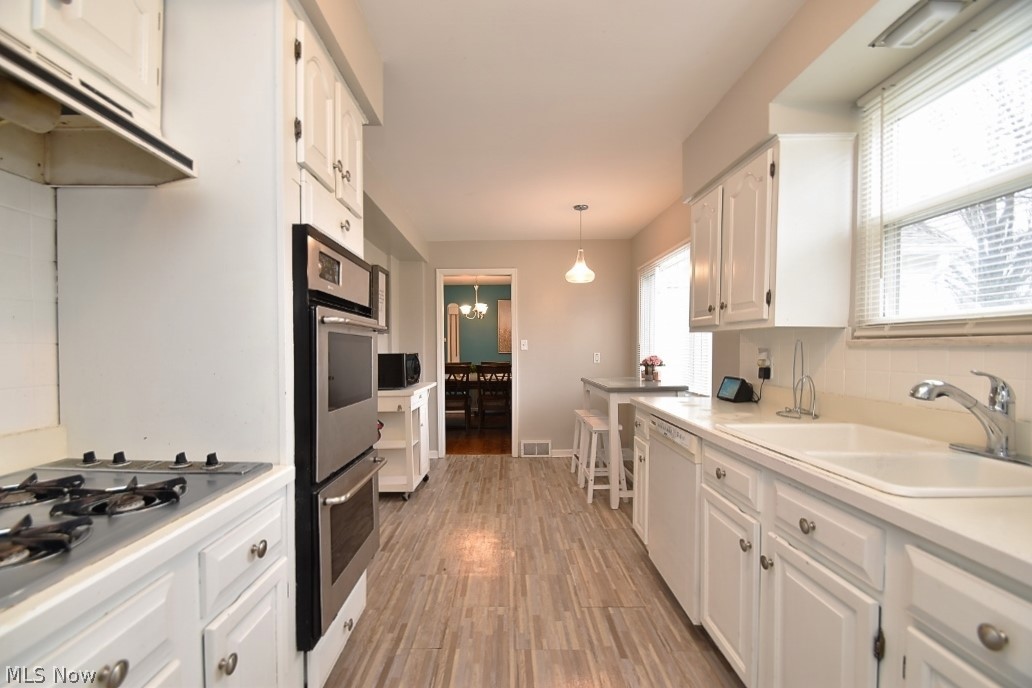1423 Westover Road Cleveland, OH 44118 - Photo 16 of 32