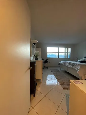 $2,700 | 16141 Blatt Boulevard, Weston, FL 33326