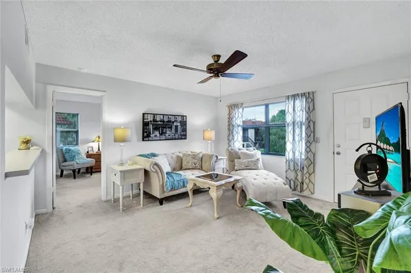 $134,500 | 4357 27th Court Southwest, Unit 204, Naples, FL 34116