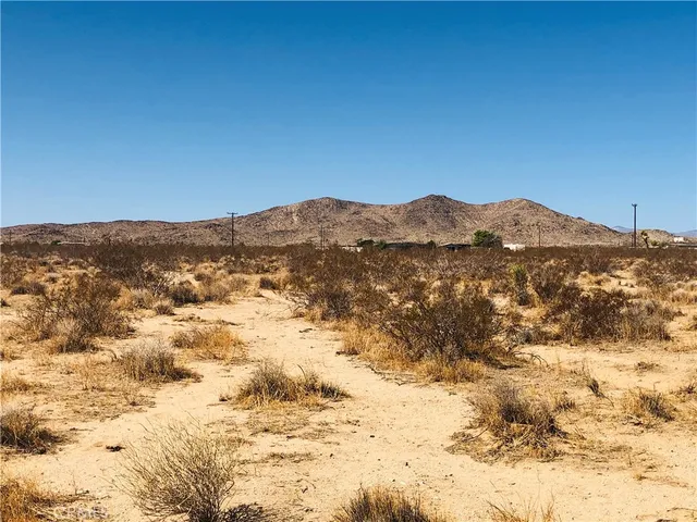 $26,500 | 2 Napa Way, Landers, CA 92285