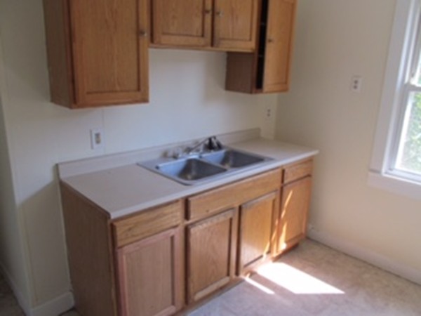 74-76 Lowell Street Springfield, MA 01107 - Photo 6 of 6 Gallery Image 6