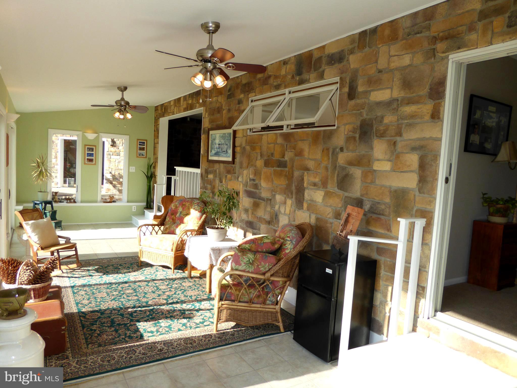 719 Mill Road Telford, PA 18969 - Photo 11 of 27 Sun Room