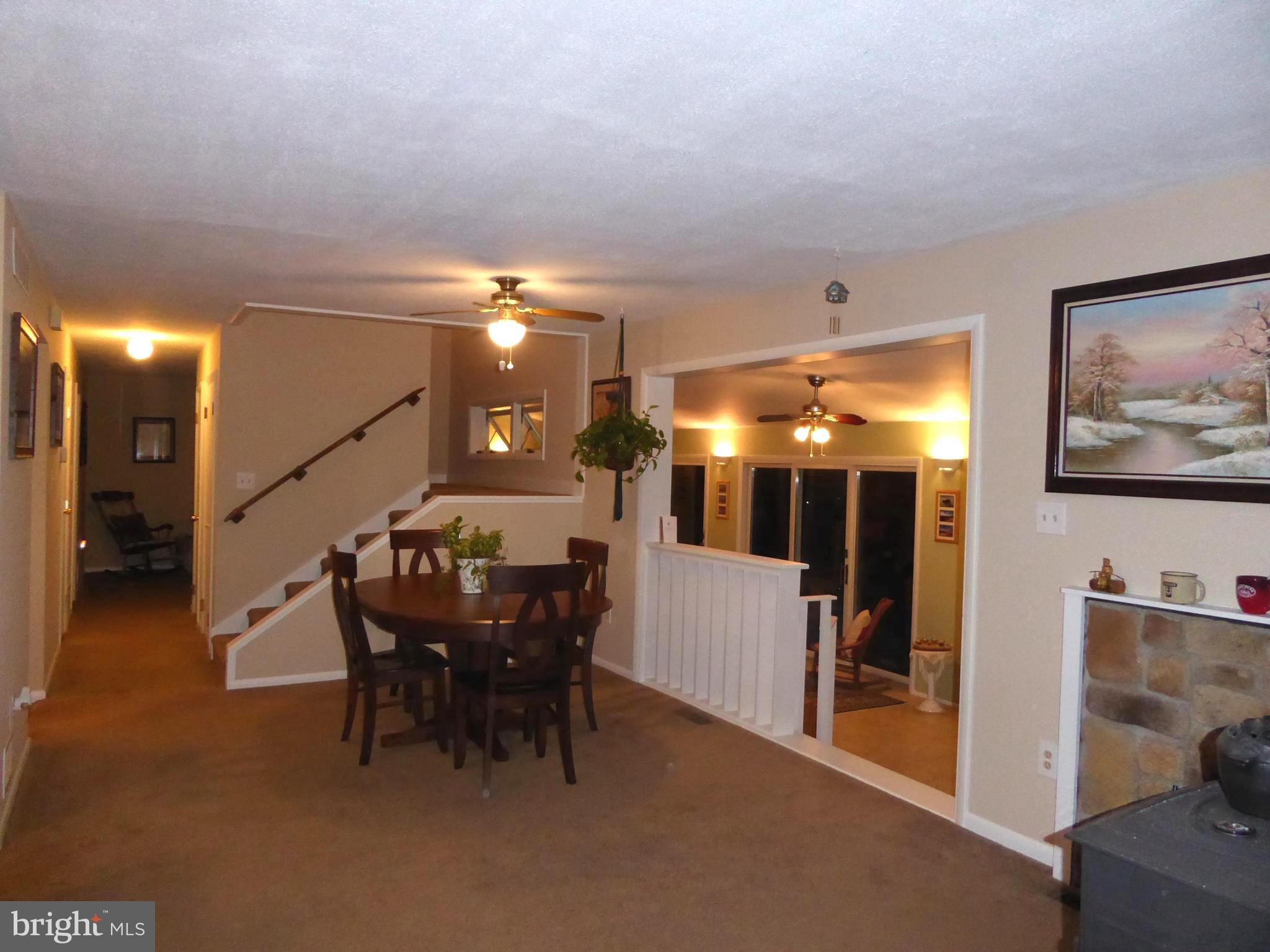 719 Mill Road Telford, PA 18969 - Photo 8 of 27 Dinning Area