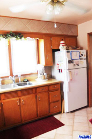 513 North Broadway Street Butler, IN 46721 - Photo 8 of 16