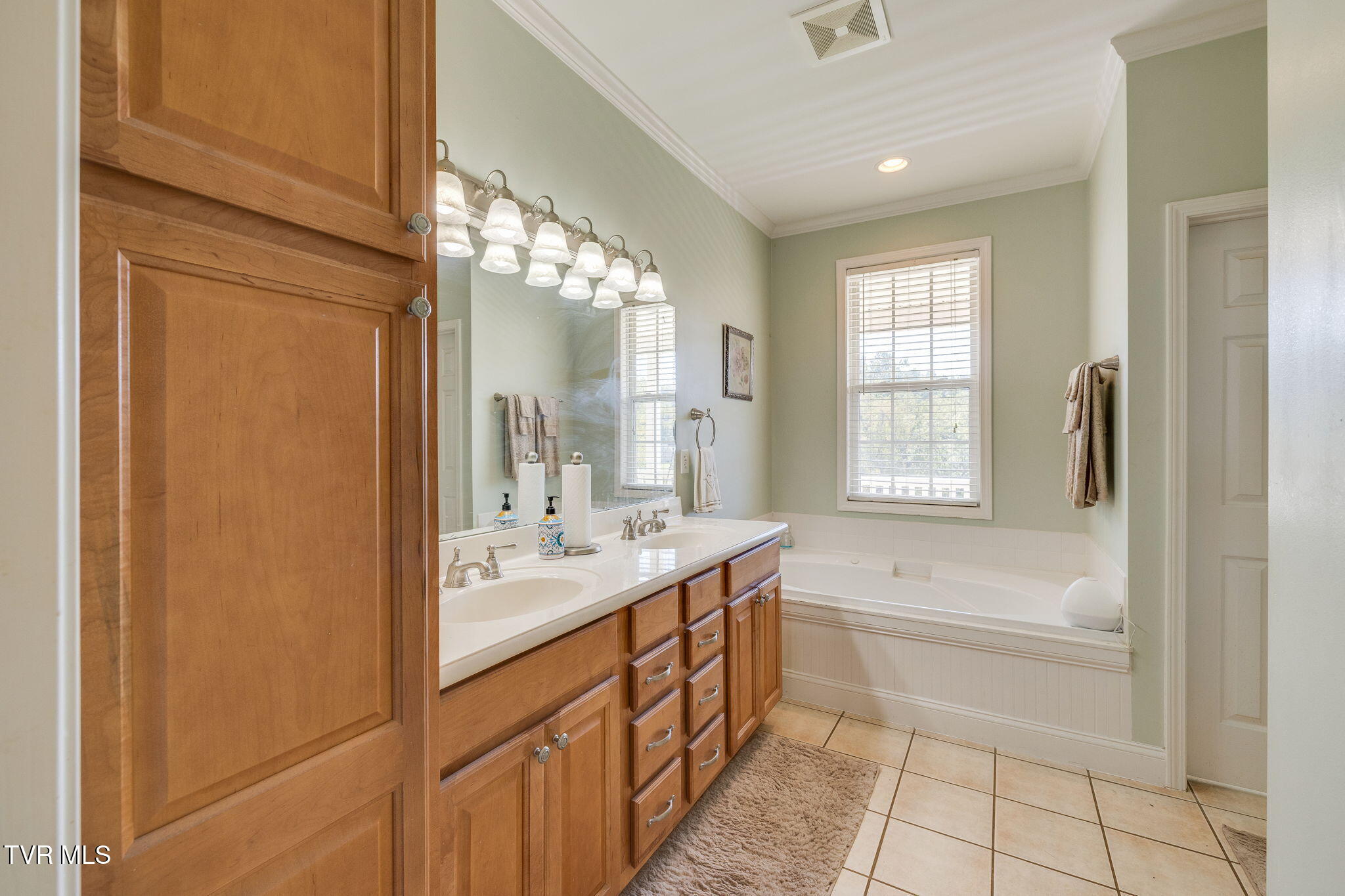 1238 Fordtown Road Jonesborough, TN 37659 - Photo 16 of 50 025