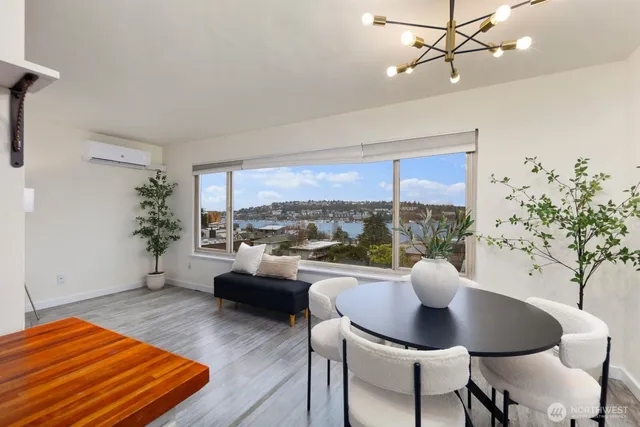 $395,000 | 2703 Boylston Avenue East, Unit 302, Seattle, WA 98102