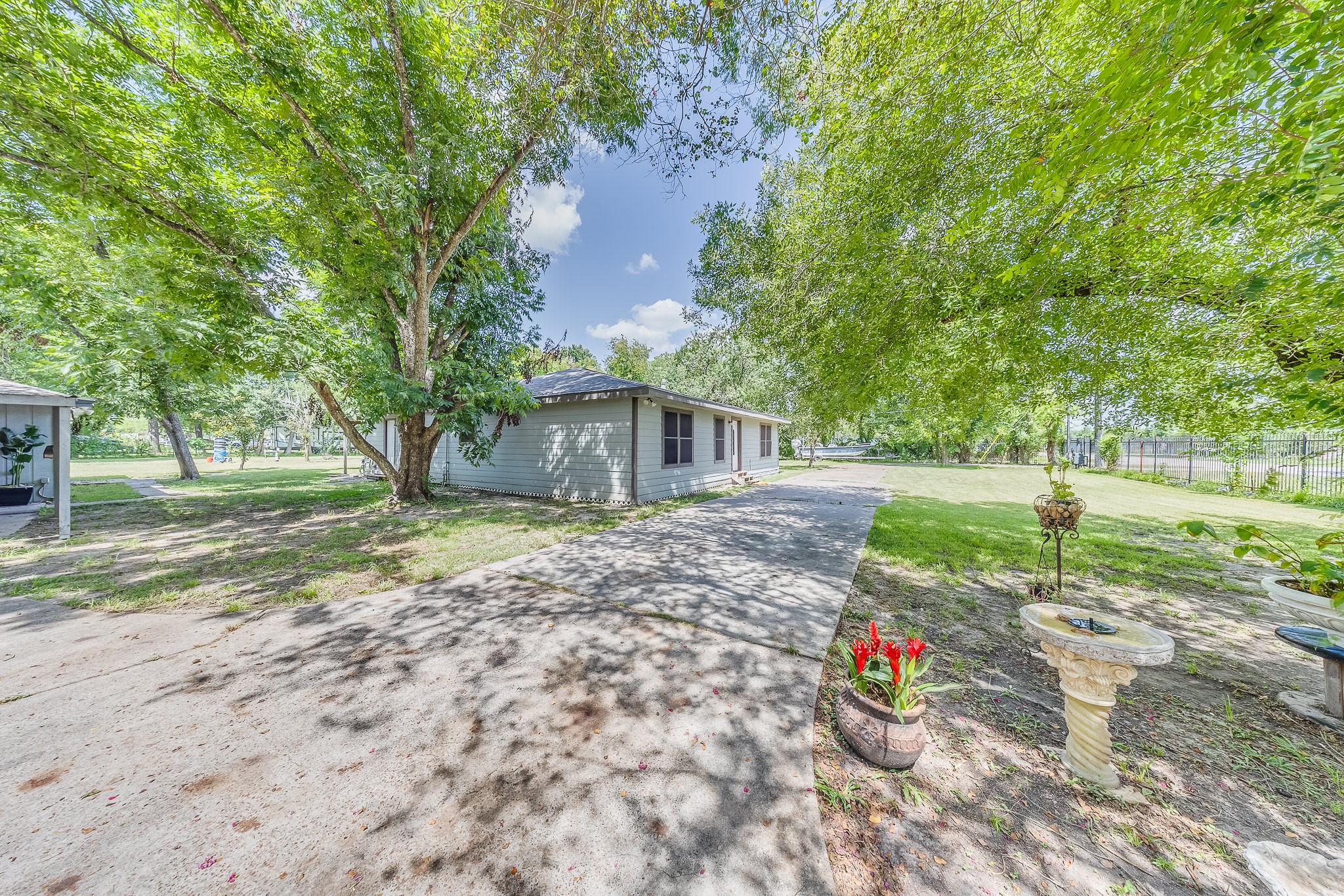 1725 Strawn Road Houston, TX 77039 - Photo 1 of 44 Welcome to 1725 Strawn Rd!