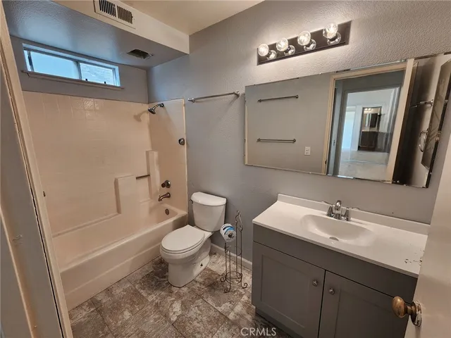 $500,000 | 14515 Woodland Drive, Unit 10, Fontana, CA 92337