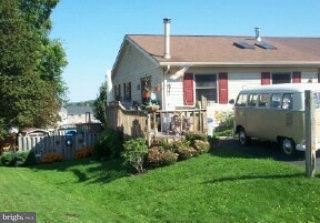 601 South Cedar Street Lititz, PA 17543 - Photo 1 of 5