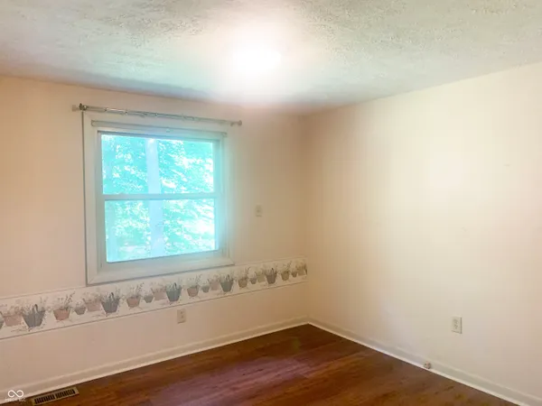 $194,900 | 9416 Rocky Fork N Drive, Brazil, IN 47834
