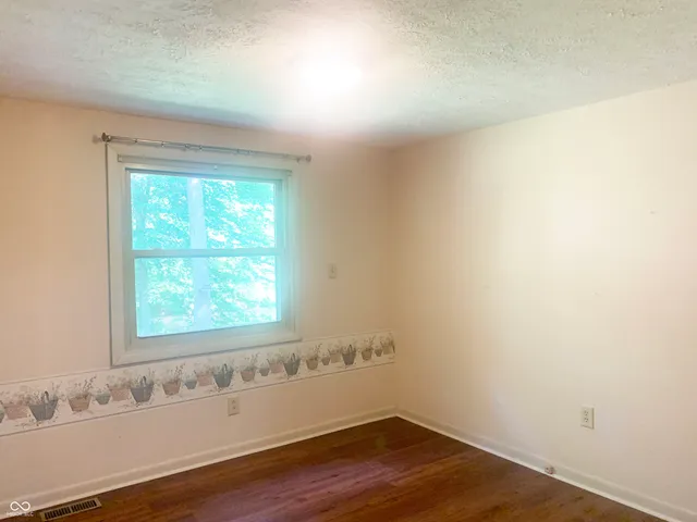 $194,900 | 9416 Rocky Fork N Drive, Brazil, IN 47834