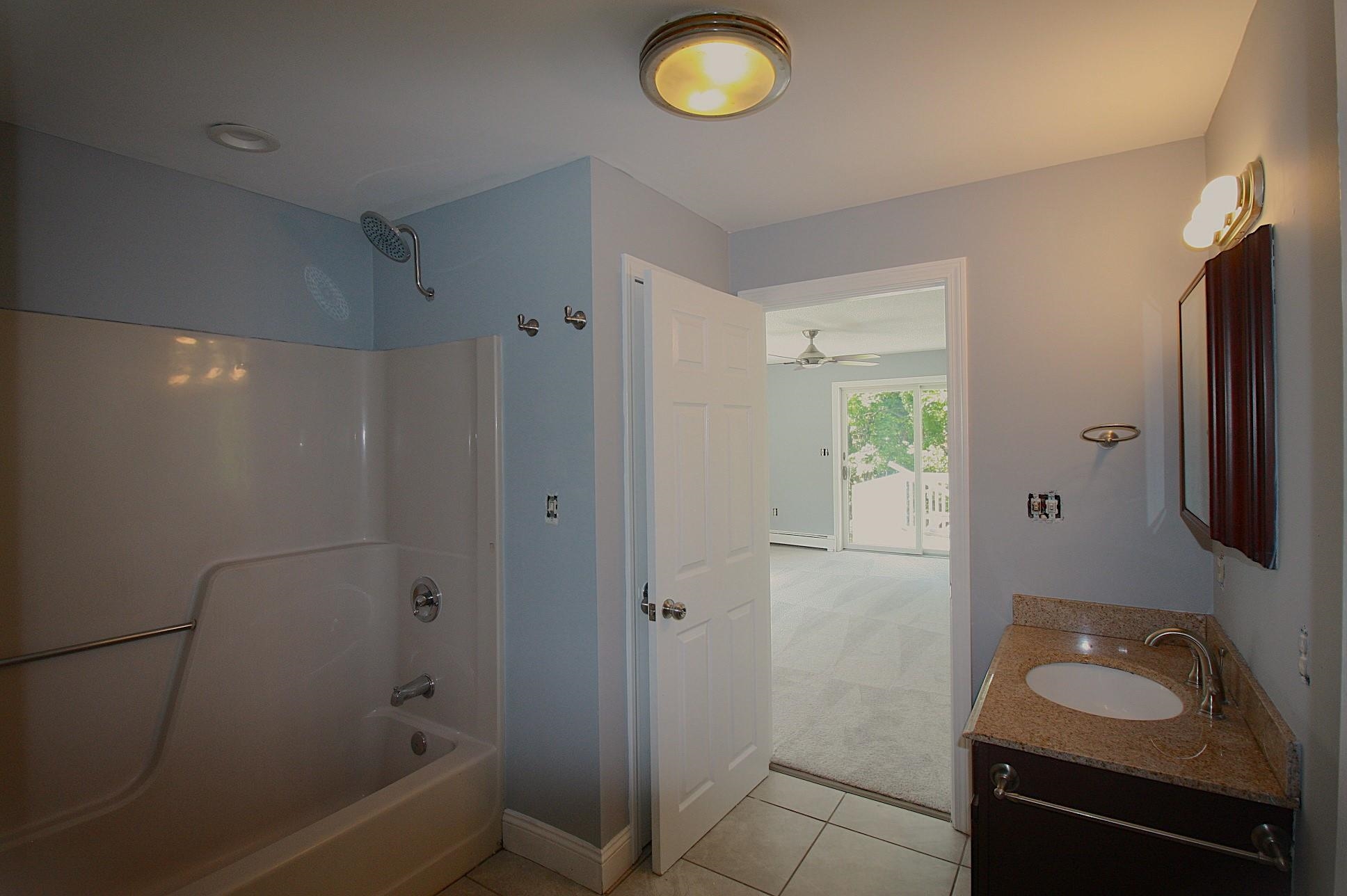 10 Sullivan Road Hudson, NH 03051 - Photo 11 of 20